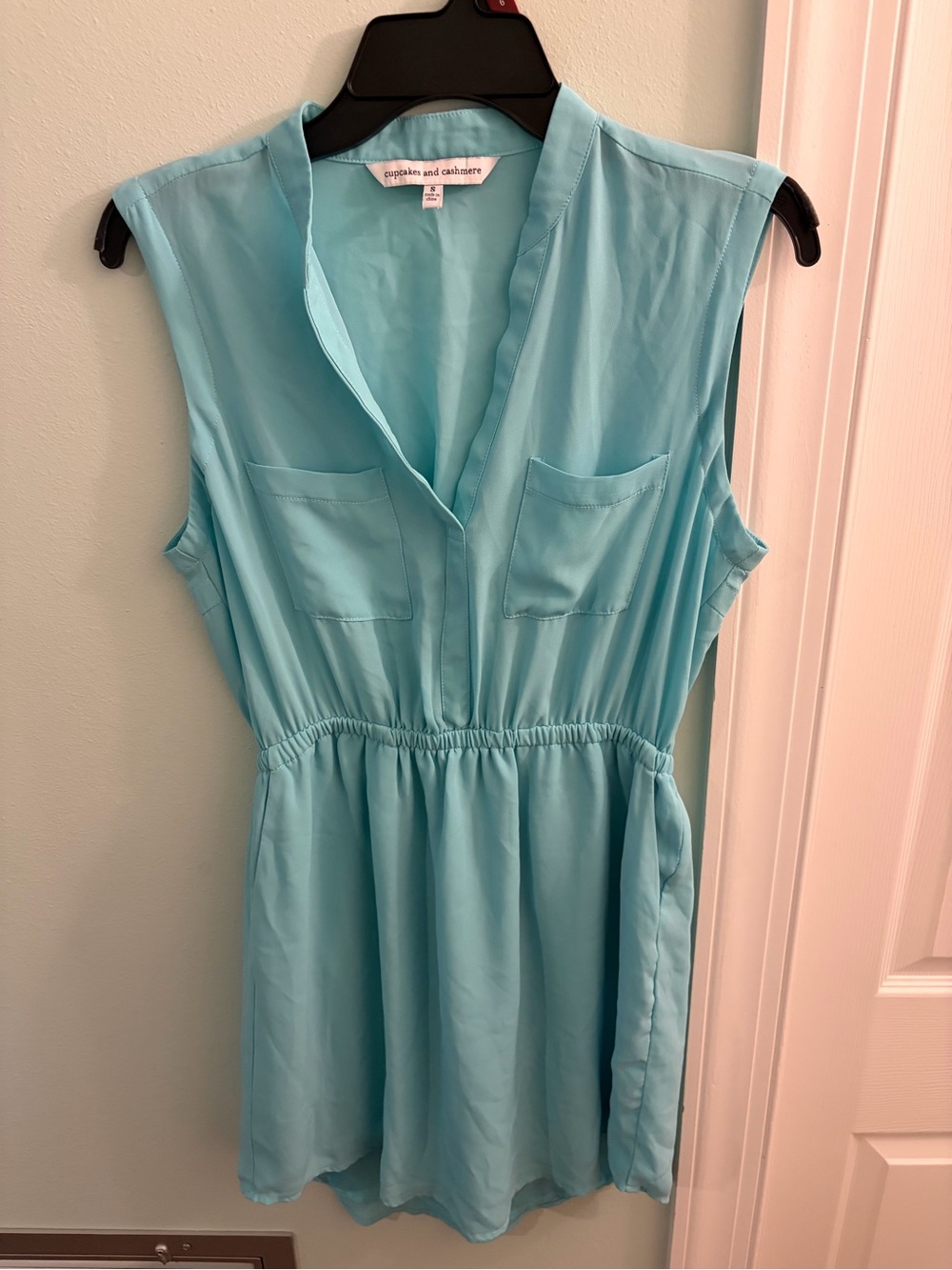 cupcakes & cashmere Aqua V-Neck Sleeveless Waist-Detail Dress